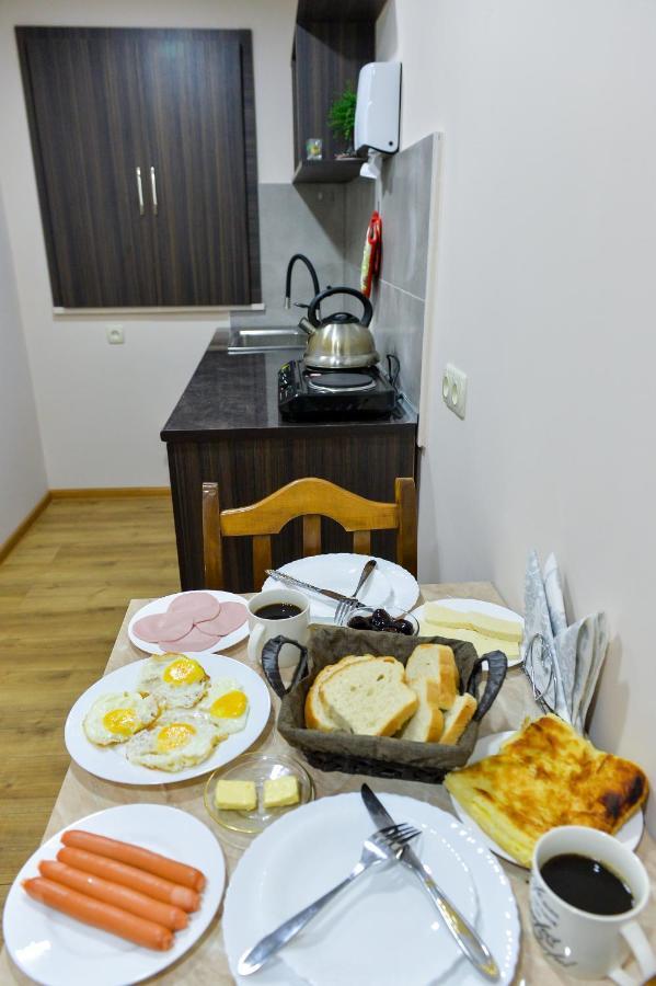 Cozy House Hotel Kutaisi Exterior photo